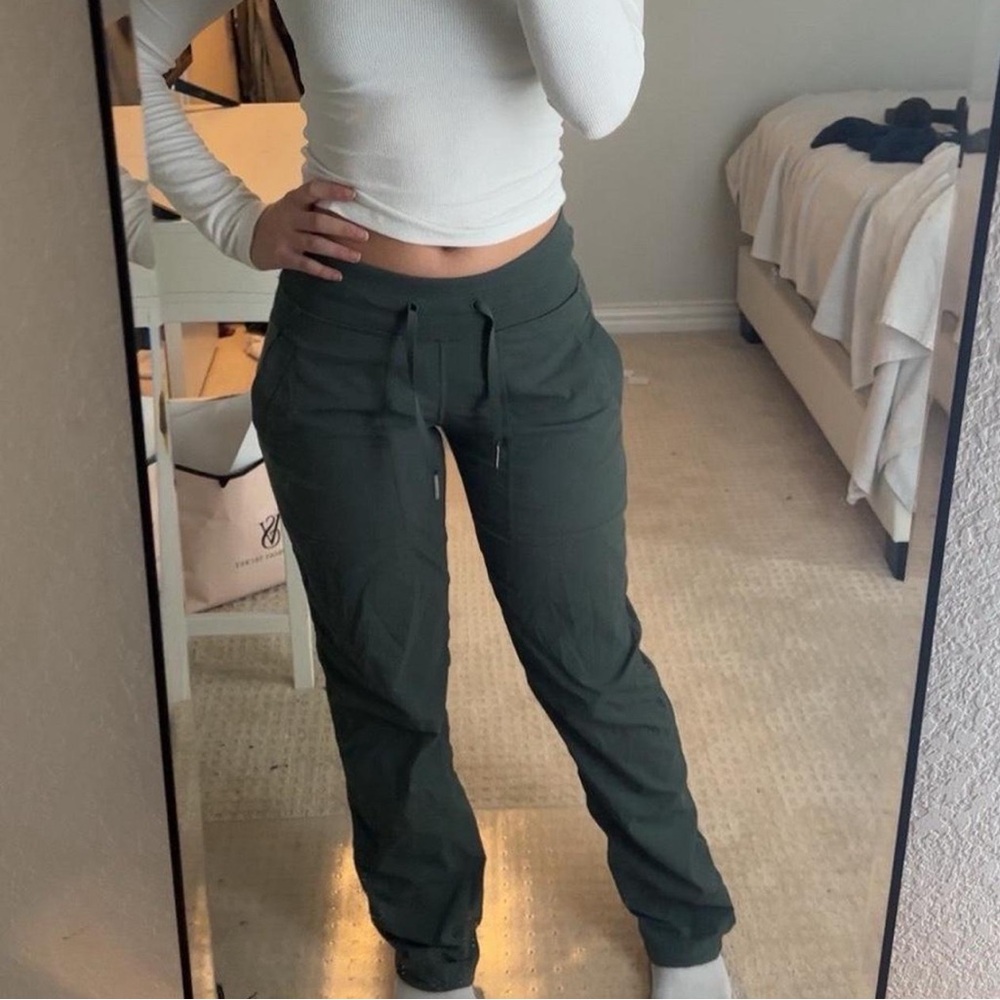 Lululemon Dance Studio Pants Size 0/Short
